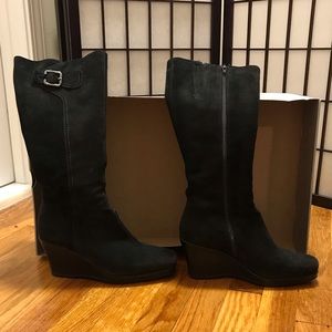 La Canadienne Izzie wedge boots Size 7.5